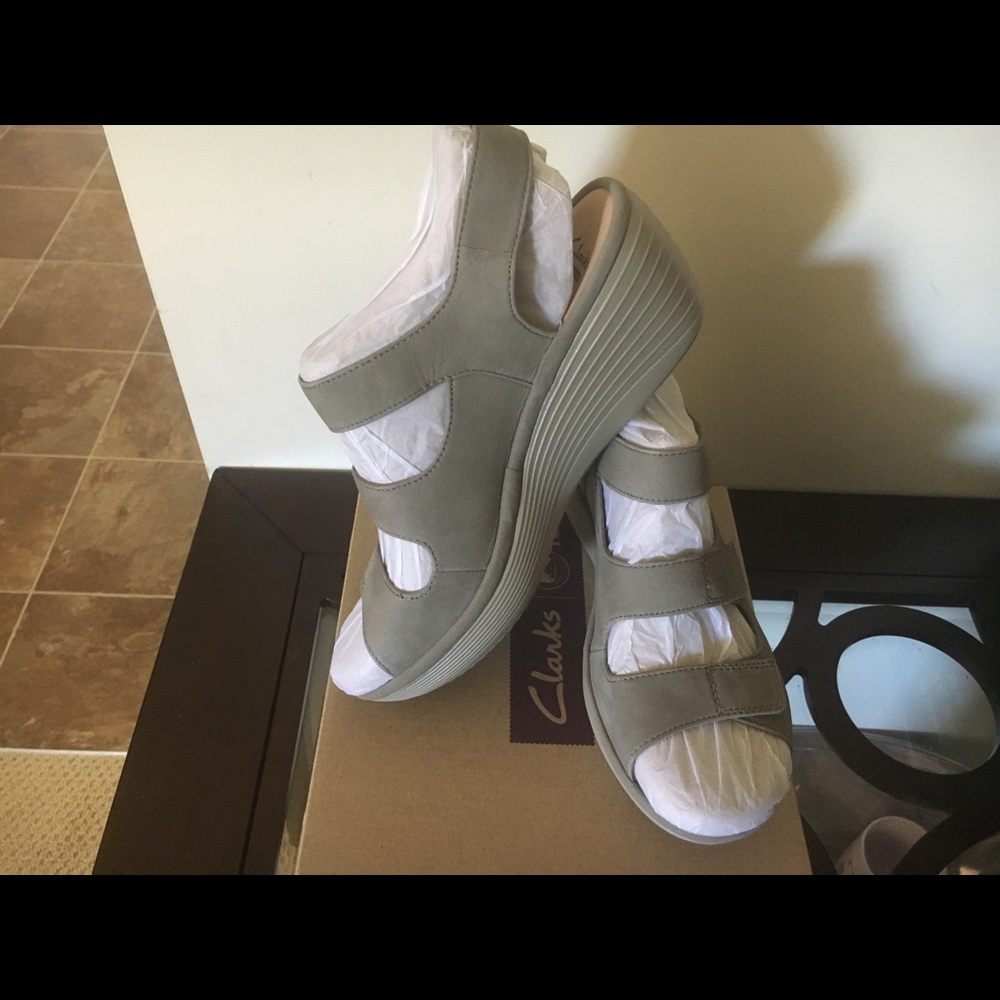 NEVER WORN! Clarks Triple Strap Wedge Sandals